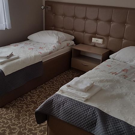 Hotel Gutland Wysokie Mazowieckie エクステリア 写真