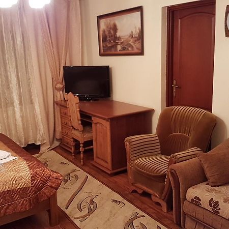 Hotel Gutland Wysokie Mazowieckie エクステリア 写真